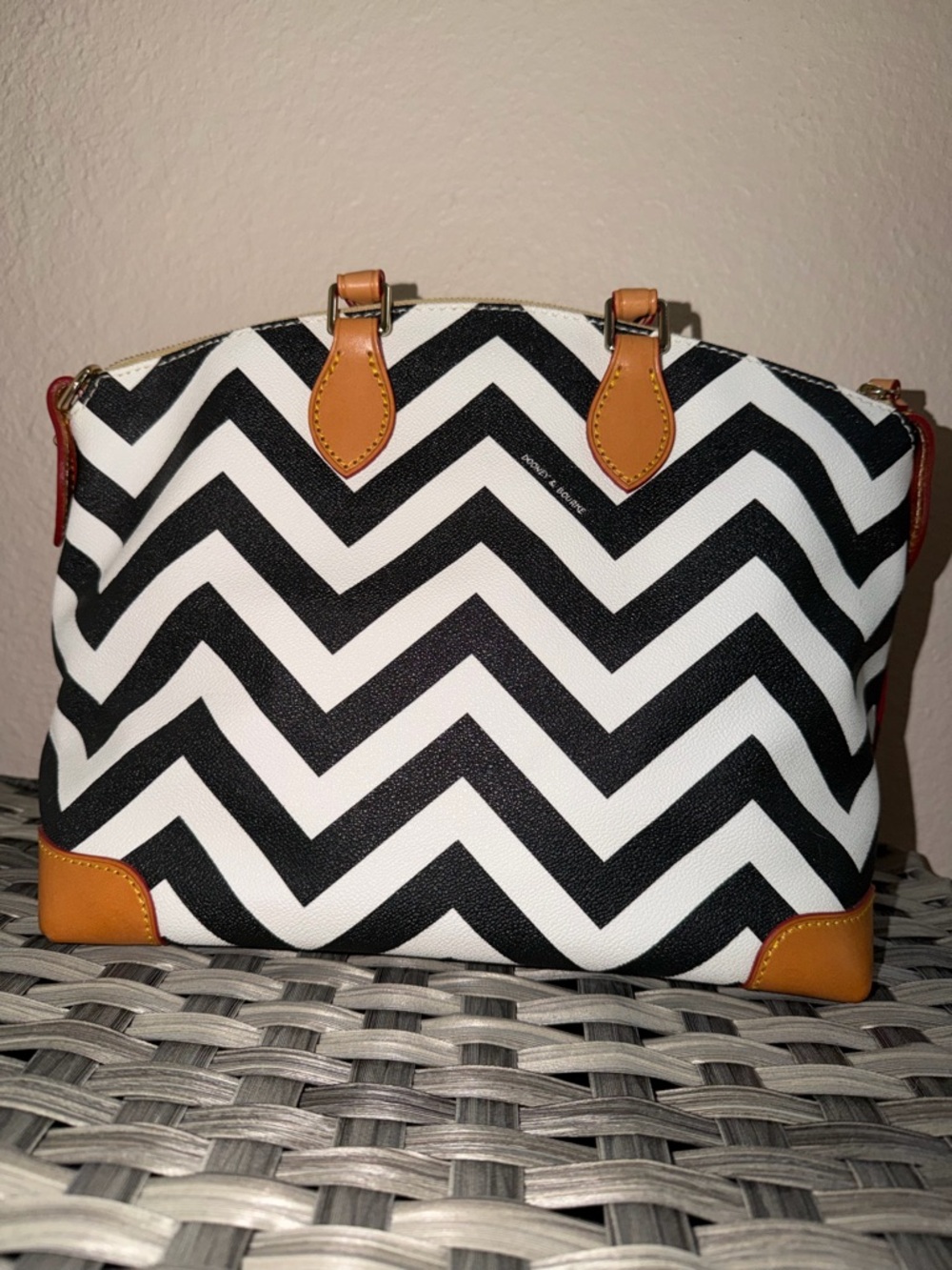 Dooney & Bourke Black & White Chevron Top Handle Satchel - Tan Leather Trim - Picture 4 of 14